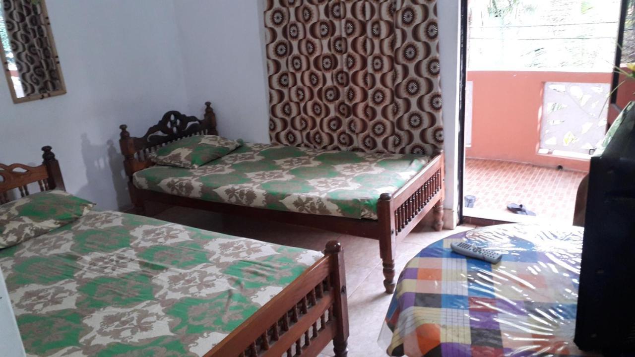 Kunam Beach Rest Inn Batticaloa Exterior photo
